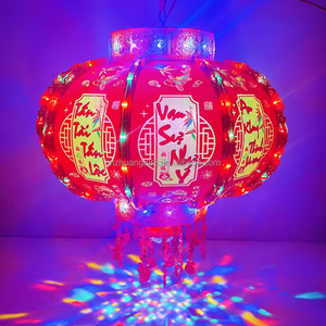 Nueva Linterna Decorativa LED Roja Giratoria para el Año Nuevo Chino 2026, Apta para Balcones y Puertas. - Product Image 1