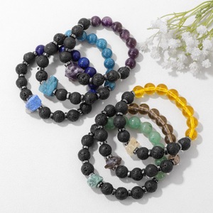 Bracelet en pierres brutes irrégulières avec diffuseur d'aromathérapie en <span class=keywords><strong>pierre</strong></span> <span class=keywords><strong>de</strong></span> <span class=keywords><strong>lave</strong></span>, bijoux en cristal holistique, cadeaux pour elle - Product Image 2