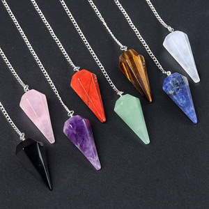Pendolo in Pietra Curativa Sfaccettata di Quarzo Rosa con Catena per Divinazione Reiki e Yoga - Product Image 2