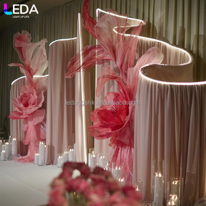 LEDA - Cortina de Luces LED Metálicas Rosadas Románticas para Decoración de Bodas y Fiestas - Product Image 1