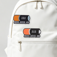 Broche en émail personnalisée sur le thème de la batterie faible (AAA), pour personnes autistes, atteintes de TDAH, souffrant d'anxiété, de neurodivergence et de troubles de la santé mentale, bijou ou badge pour amis