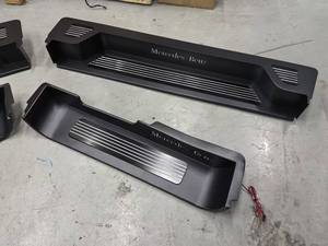 Accesorios Interiores de Lujo Personalizados con Logotipo, Estribos para Mercedes Clase V, V220, V260, V250, V300, Vito <span class=keywords><strong>W447</strong></span>, Actualización 2025 - Product Image 3