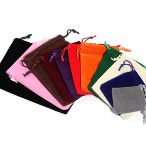 Sac à cordon en velours avec logo personnalisé, pochette en suède et flanelle pour bijoux, sacs anti-poussière en velours pour cadeaux et rangement de bonbons - Product Image 3