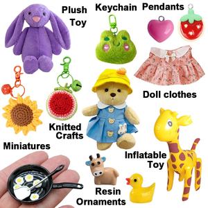 Maßgefertigte Plüschtiere Puppen Gehäkelte Gestrickte Schlüsselanhänger Puppenhaus-Zubehör Harz-Miniaturen Anhänger Aufblasbare <span class=keywords><strong>PVC</strong></span>-Spielzeuge Katalog - Product Image 1
