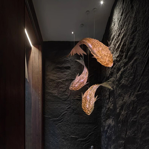 مصباح خشبي على شكل سمكة من الروطان للمطاعم اليابانية وردهات الفنادق ومشاريع الإضاءة - Product Image 6