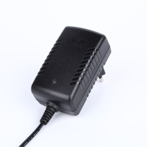 Adaptador de corriente GVE, salida CC de 12V 2.5A para robot aspirador, enchufe para Europa y América - Product Image 3