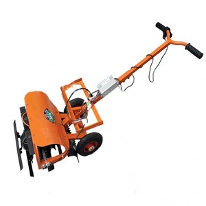 Ceci est un équipement de jardinage pratique. Il est facile à utiliser et compact. La tondeuse à gazon peut s'adapter à divers terrains - Product Image 5