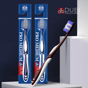 Cepillo de dientes Db Dubai Pro de dureza media para adultos, limpieza manual, uso doméstico - Product Image 1