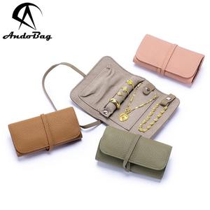 Organisateur de bijoux pliable portable AndoBag - Rangement pour colliers, boucles d'oreilles et bagues pour femmes 2302 - Product Image 1