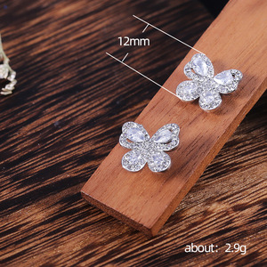 Orecchini da Donna in Stile Coreano con Zirconia Cubica a Forma di Farfalla, Delicato Ornamento per Orecchie Giovanili per Uso Quotidiano - Product Image 5
