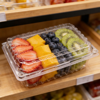 Conteneur alimentaire jetable transparent en PET avec grille de drainage pour la vente en gros, idéal pour l'emballage et la présentation de légumes, fruits et fruits de mer à emporter