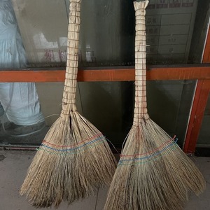 DS4891 Balai de paille de nettoyage de cuisine Balai de paille portable fait à la main Petit <span class=keywords><strong>plumeau</strong></span> Balai d'herbe d'intérieur Balais de fouet d'extérieur - Product Image 2