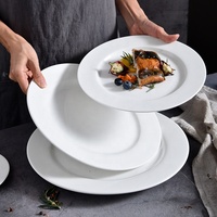 Assiette de restauration en céramique blanche avec logo personnalisé pour restaurant d'hôtel Assiettes rondes en céramique de 5/6/7/8/10/11/12 pouces