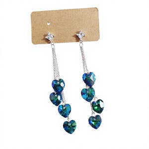 Boucles d'oreilles pendantes en verre cristal style mode pour femmes, longues boucles d'oreilles à pampilles, boucles d'oreilles pendentif cœur personnalisées pour filles - Product Image 3