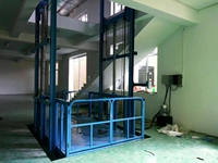 Entrepôt personnalisé Ascenseur de marchandises Ascenseur de fret Ascenseur industriel Ascenseur hydraulique Petit élévateur à cargaison à vendre