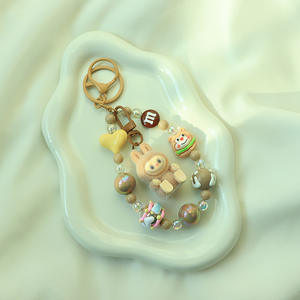 Famoso en Internet Little Red Riding Book Flocado Muñeca Llavero <span class=keywords><strong>de</strong></span> silicona Colgante Lindo Grano tridimensional Bolsa ciega Estudiante - Product Image 3