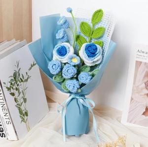 Regalo exclusivo de varias vacaciones <span class=keywords><strong>Ramo</strong></span> de <span class=keywords><strong>rosas</strong></span> <span class=keywords><strong>y</strong></span> <span class=keywords><strong>tulipanes</strong></span> de punto hecho a mano Artesanía creativa única Día de San Valentín conmovedor - Product Image 1