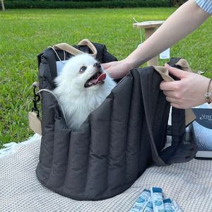 Mochila de viaje multifuncional de lujo para perros, asiento elevador de coche antideslizante, bolsa portátil para mascotas para viajes convenientes - Product Image 3