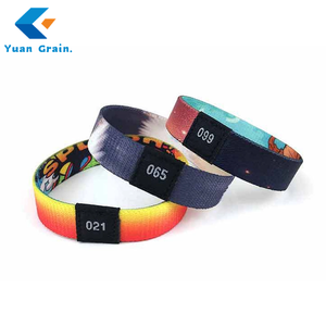 Biểu tượng tùy chỉnh không thấm nước RFID Vòng đeo tay thông minh <span class=keywords><strong>NFC</strong></span> đàn hồi dây đeo cổ tay mini tag <span class=keywords><strong>13.56MHz</strong></span> tần số ISO mô hình mã QR thông tin liên lạc - Product Image 3