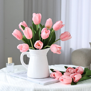Tulipanes Artificiales de Seda con Tacto Natural y Aspecto Hidratado para Decoración de Bodas y Hogar - Product Image 1