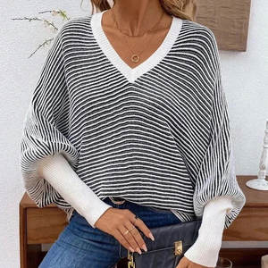 Suéter de Punto Holgado con Cuello en V, Manga Murciélago y Diseño de Parches a Rayas para Mujer, Nueva Colección Otoño/Invierno - Product Image 1