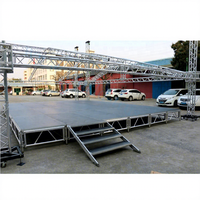 Plateforme de scène portable en aluminium avec garde-corps et escalier, scène noire antidérapante pour événements, conférences et spectacles