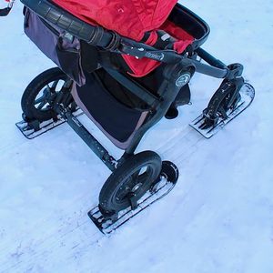 PremierSki <span class=keywords><strong>Ski</strong></span> de <span class=keywords><strong>poussette</strong></span> écologiques <span class=keywords><strong>pour</strong></span> enfants en plastique, adaptés aux roues de 4 à 16 pouces (1 paire), utilisation en extérieur - Product Image 4