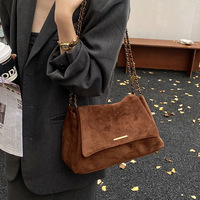 Bolso de Mensajero de Gamuza con Cadena, Nueva Colección Otoño-Invierno 2026, para Mujer, con Forro de Poliéster, Elegante, de Hombro/Bandolera