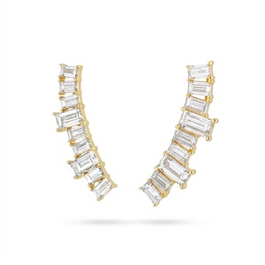 Pendientes de Diamantes Baguette Ear Climbers - Oro de 9k, 14k y 18k - Product Image 4