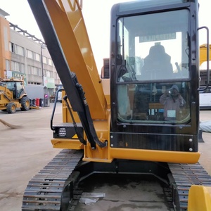 Mini-excavatrice Cat 305.5E2 d'occasion (98% neuve), 5,5 tonnes, à bras court, modèle 2024, faible nombre d'heures, excellent état, en stock, personnalisation gratuite disponible - Product Image 4