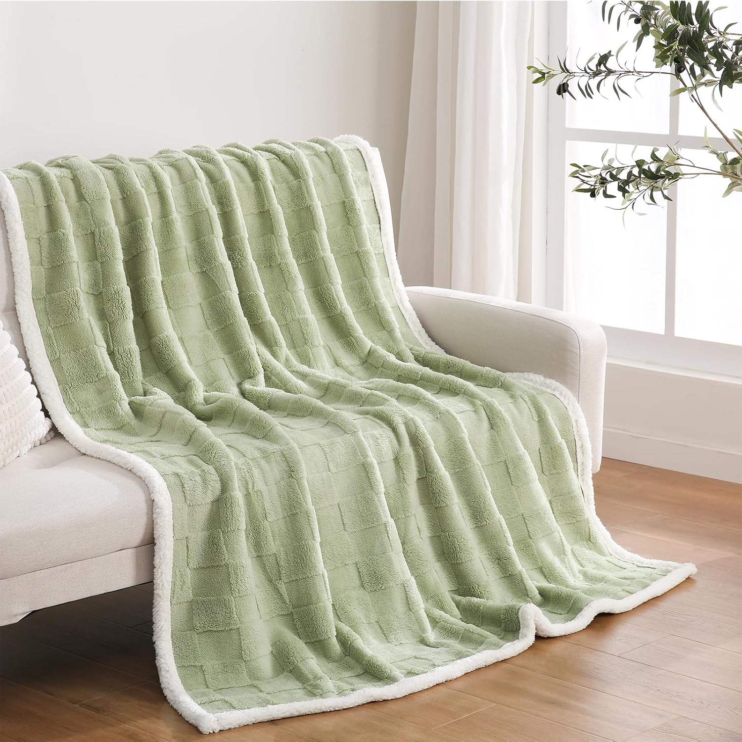 สีเขียว