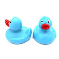 Mini canard en caoutchouc de silicone jaune canard de bain mignon personnalisé jouet promotionnel à un prix bon marché