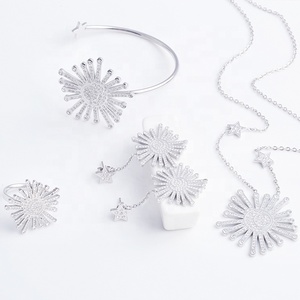 Mode dames ensemble de bijoux élégant Lumineux étoile et lune Série de Costume femmes ensembles de bijoux - Product Image 2