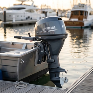 Nouveau moteur hors-bord marin 4 temps 20 CV, refroidi par eau, essence, avec réservoir de carburant de 24 L, 2 cylindres - Product Image 1