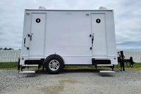 Remorque WC portable de luxe à 2 stations, grand conteneur, salle de bain mobile, durable et écologique pour événements extérieurs