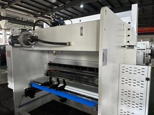 Machine à plier E22 avec système NC 200T3200mm, prix compétitif et facile à utiliser - Product Image 3