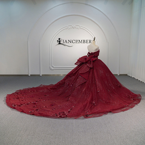 Robe de Quinceañera de luxe Lsmc25-Pz rouge bordeaux, robe de bal en tulle scintillant, corset perlé, drapé, orné de strass et de fleurs 3D - Product Image 4
