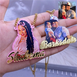 <span class=keywords><strong>Collana</strong></span> <span class=keywords><strong>con</strong></span> <span class=keywords><strong>Proiezione</strong></span> del Nome Personalizzato in Acciaio Inossidabile Argento e Oro <span class=keywords><strong>con</strong></span> Catena Cubana, Perle, Diamanti e Zirconi per Matrimoni - Product Image 4