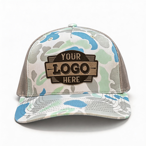 Casquette de golf 5 panneaux personnalisée en cuir camouflage avec logo OEM, imperméable, perforée, à visière plate et filet, style baseball - Product Image 2