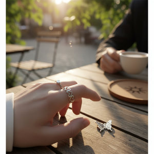 Vendita calda di tendenza gotico coppia anelli di moda regolabile con farfalla e sole intarsio 18K placcatura per uomini e ragazze gioielli - Product Image 3