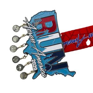 Médaille de marathon coureurs bon marché course de trail virtuelle amusante médaille de <span class=keywords><strong>montagne</strong></span> avec ruban couleur 5k 10k course de course sport - Product Image 1