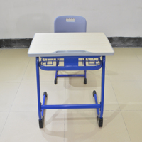Ensemble bureau et chaise d'étude pour enfants, design durable en bois avec grand plateau pour l'école et la salle de classe