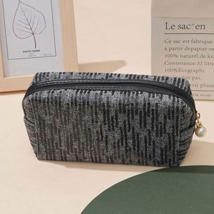 Wholesale Customizable Portable Design Women Colors for Travel Square <b>Case</b> Glitter Sequins Pouch Cosmetic Makeup Bag Zipper - Product Image 4
