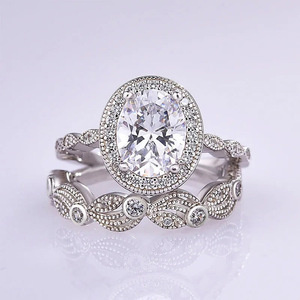 Anello Ovale Stile Coppia, Gioiello Elegante e Minimalista per Donne - Product Image 5