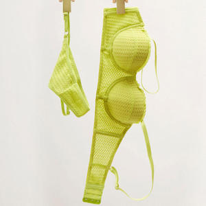 Nouvelle Collection Lingerie Femme : Ensemble Soutien-Gorge à Armatures et Bretelles Ajustables avec Bonnets en Coton Fin et Culotte String - Product Image 5