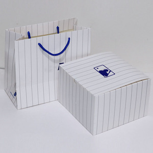 Hộp Quà Tặng màu đen với cửa sổ hiển thị để lưu trữ Mũ bóng chày các tông sóng trucker cap Giấy gấp hộp đóng gói - Product Image 6