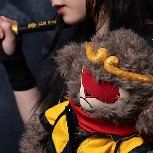 Muñeco de Peluche Personalizado al por Mayor de Sun Wukong, el Rey Mono Chino, de Algodón Suave con Relleno de PP, Black Myth - Product Image 4