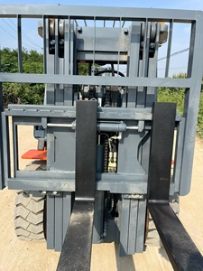 מלגזה דיזל HELI CPCD30 משומשת, <span class=keywords><strong>3</strong></span> טון, מנוע דיזל, תורן תלת/דו-שלבי, צמיגים פנאומטיים/מלאים, הפעלה בישיבה, גובה הרמה 300 מ\\\"מ - Product Image 4