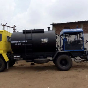 Rociador de asfalto montado en camión con controles digitales para un recubrimiento preciso de carreteras - Product Image 3