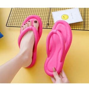 Nouveauté : tongs ouvertes de couleur macaron, en PVC souple, sandales plates d'intérieur et d'extérieur, antidérapantes, légères pour femmes - Product Image 3